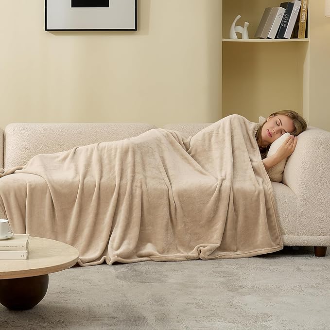 Hansleep Fleece Light Camel Throw Blanket, Super Soft Flannel Fuzzy Plush Cozy Blanket for All Seasons, Light Camel, Throw 50x60 Inches