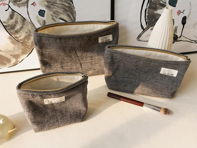 HAPPYHEIDI Large Gray Velvet Makeup Bag with Compartment Cosmetic Toiletry Travel Pouch,Purse Accessory Organizer, Canvas Lined