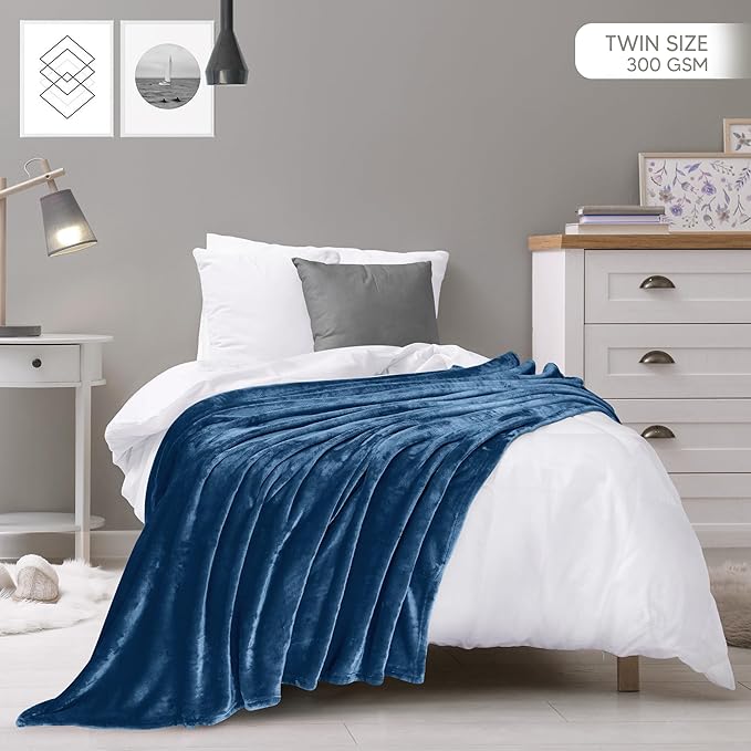 Utopia Bedding Fleece Blanket Twin Size Royal Blue 300GSM Luxury Anti-Static Fuzzy Soft Microfiber Bed Blanket (60x80 Inch)