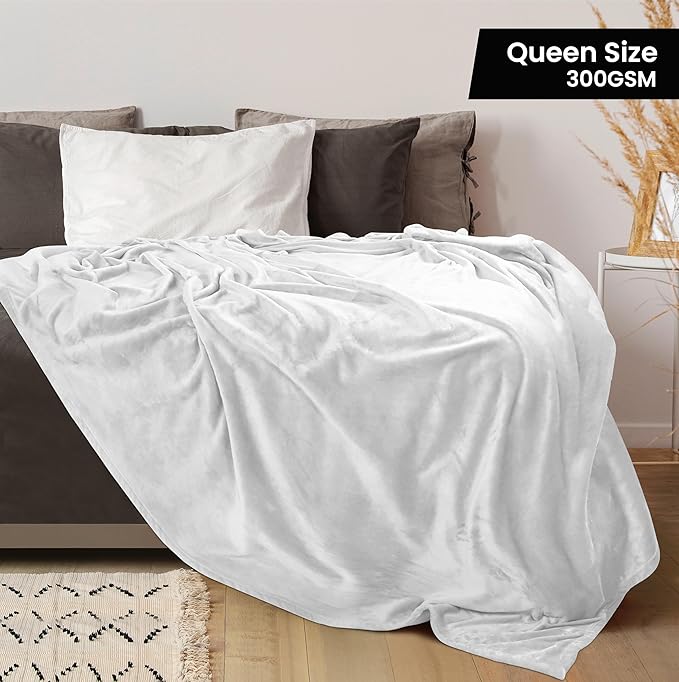 Utopia Bedding Fleece Blanket Queen Size White (90x90 Inches) Ultra Soft Warm Lightweight Microfiber Breathable Anti-Static Cozy Winter Bed Blanket, All-Season Home Decor Gift for Men & Women