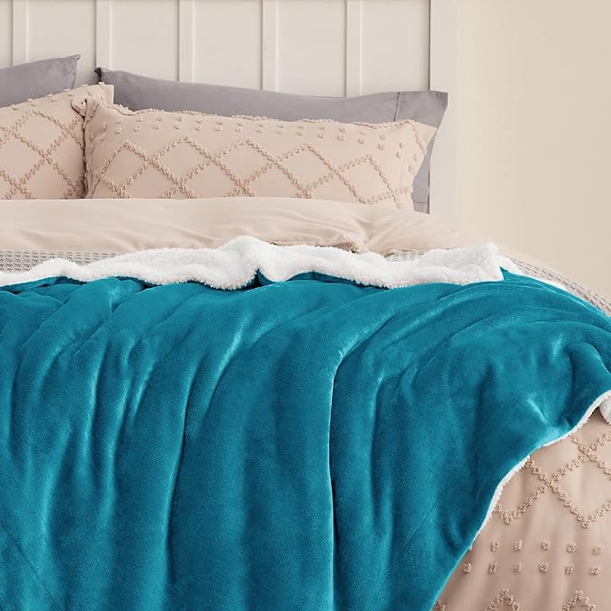 Bedsure GentleSoft Sherpa Fleece Blankets King Size for Bed, Non-Heated, Thick and Warm Throw for Women and Men, Soft Fuzzy Plush King Blanket for Winter, Teal, 108x90 Inches