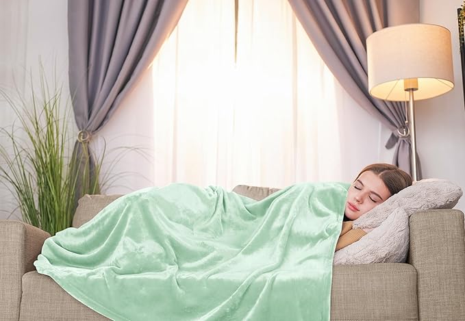 Utopia Bedding Fleece Blanket Twin Size Mint Green (60x80 Inches) Ultra Soft Warm Lightweight Microfiber Breathable Anti-Static Cozy Bed Blanket, All-Season Home Decor Gift for Men & Women