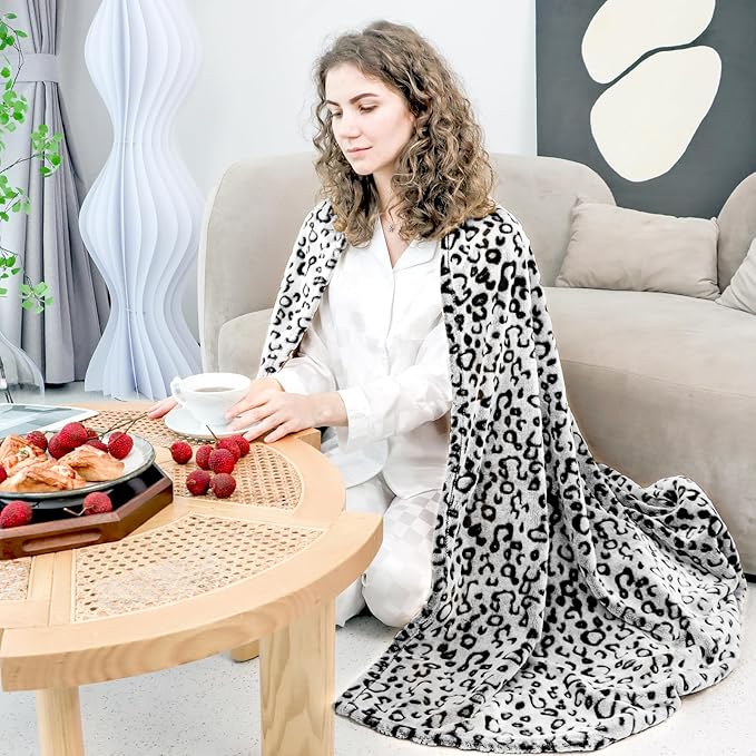 Black Leopard Print Blanket for Women, Soft Plush Cheetah Throw Blanket, Warm Cozy Fleece Blanket for Bed Couch, Home Decor Bedroom Living Room Decor, Mothers Day Birthday Gifts for Mom Wife, 60"x80"