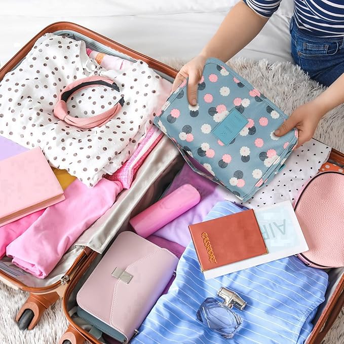 Pengxiaomei Hanging Toiletry Bag, White & Pink Little Flowers Waterproof Cosmetic Bag Portable Travel Makeup Pouch Wash Bag with Handle for Kids Girls Mothers Day Gifts