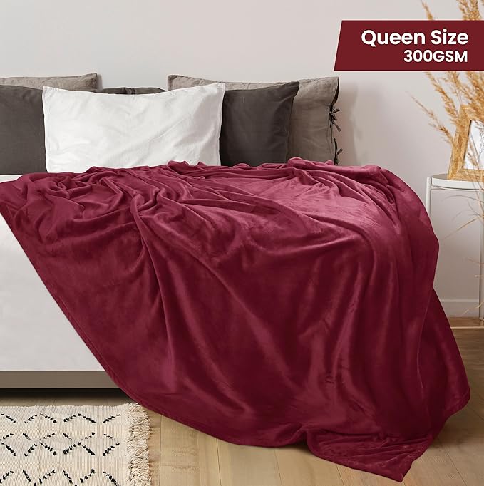 Utopia Bedding Fleece Blanket Queen Size Burgundy 300GSM Luxury Anti-Static Fuzzy Soft Microfiber Bed Blanket (90x90 Inch)