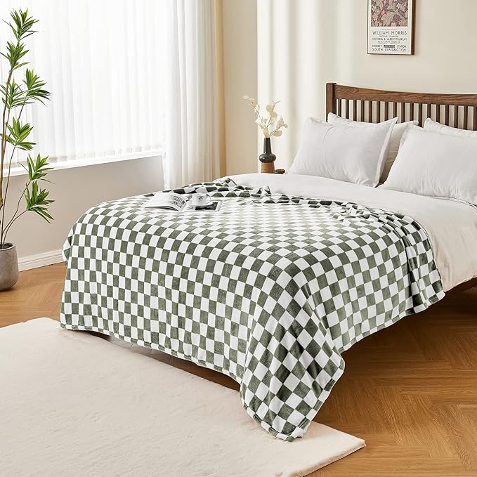 Checkered Blanket Flannel Throw Blankets Soft Cozy Checkered Grid Print Chessboard Gingham Pattern Throws for Bed Sofa Couch for All Seasons, 50x60 Inch, Dark Olive