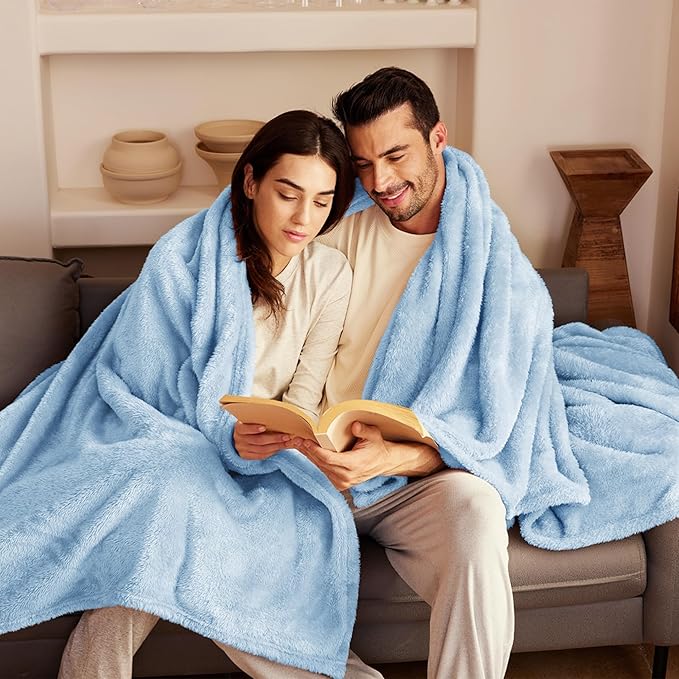 Exclusivo Mezcla Plush Fuzzy Fleece Bed Blanket Queen Size, Super Soft, Fluffy and Warm Blankets for Couch, Bed, All Season (Light Blue, 90x90 Inches)