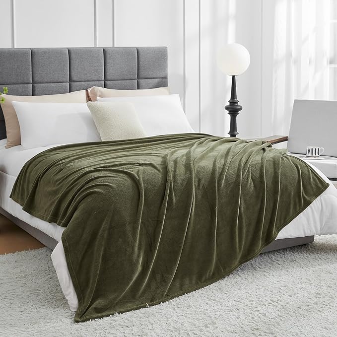 Hansleep Fleece Moss Green Twin Blanket, Super Soft Flannel Fuzzy Plush Cozy Blanket for All Seasons, Moss Green, Twin 60x80 Inches