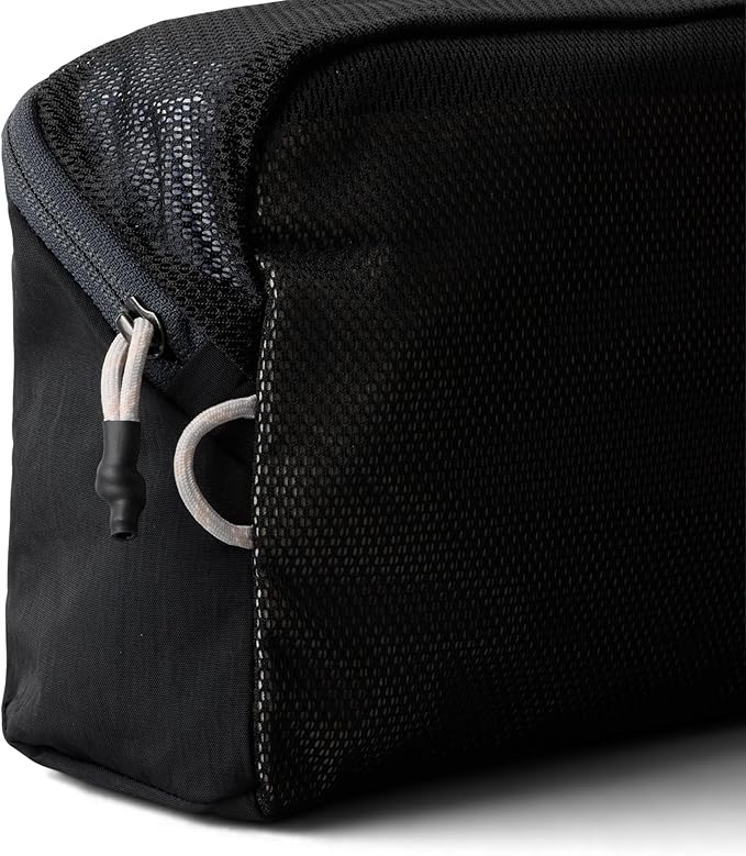 Bellroy Packing Cube 4L (Organizer Packing Pouch with Internal Zip Pocket and Durable, Lightweight Design) - Black