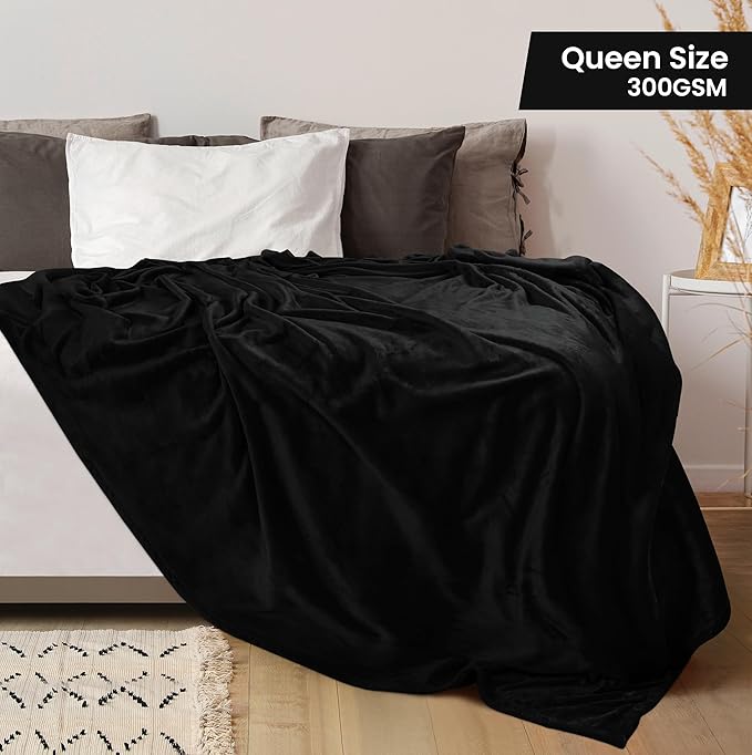 Utopia Bedding Fleece Blanket Queen Size Black (90x90 Inches) Ultra Soft Warm Lightweight Microfiber Breathable Anti-Static Cozy Winter Bed Blanket, All-Season Home Decor Gift for Men & Women