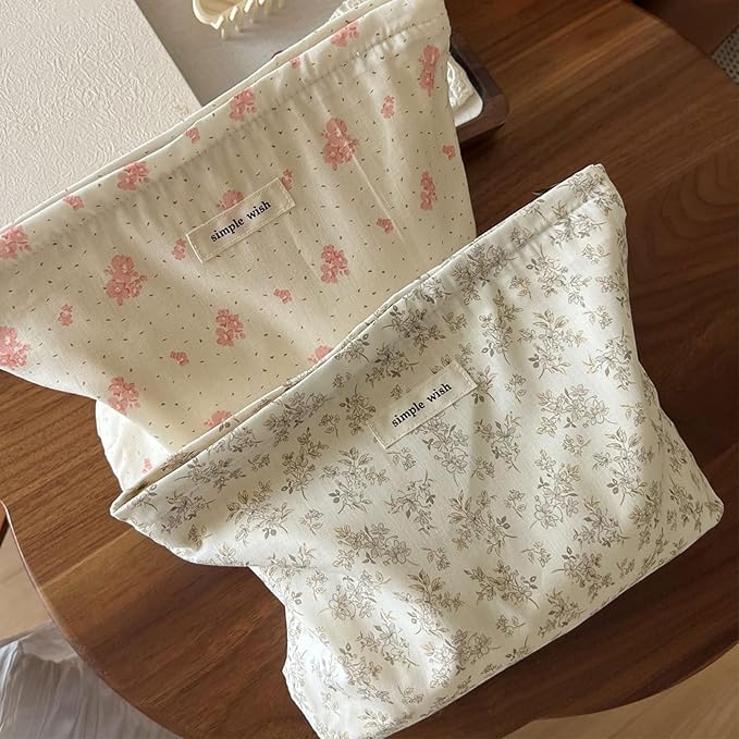 Wudygirl Cute Makeup Bag for Women - Travel Cosmetic Bag with Zipper Makeup Pouch Floral Make up Organizer Handbag Aesthetic (Khaki Floral)
