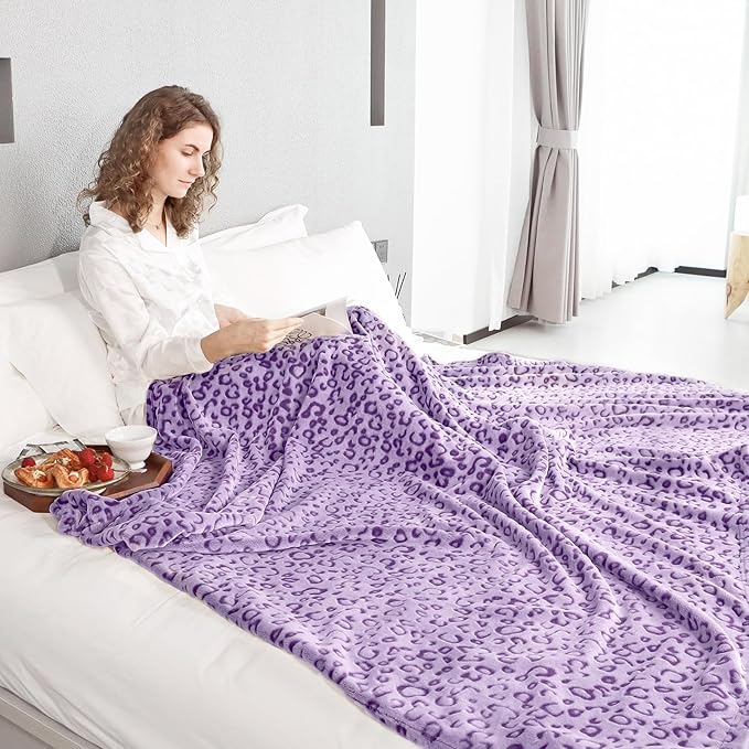 Purple Gifts for Women, Purple Leopard Print Throw Blanket, Soft Warm Fleece Plush Blanket for Couch Bed Sofa, Cozy Purple Bedroom Living Room Decor, Birthday for Women Girls