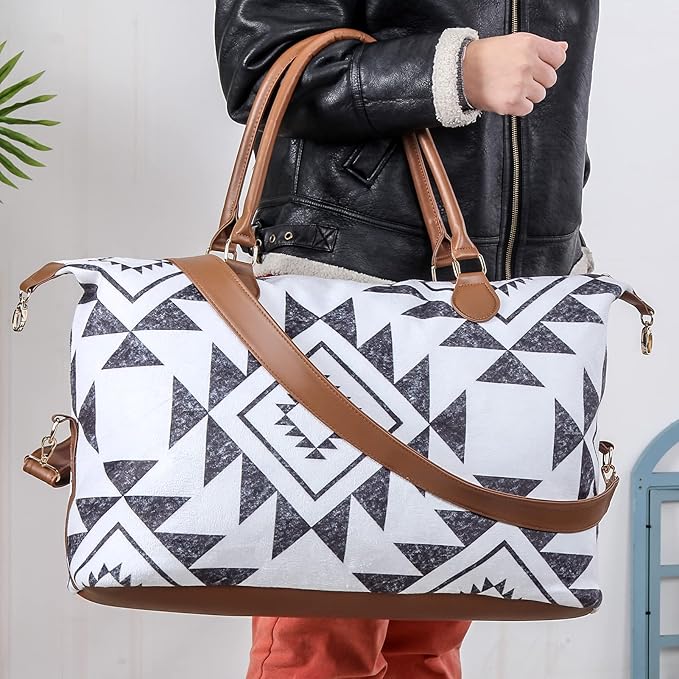 Weekender Bag Duffle Bag For Women Large Travel Tote Bag Overnight Weekend Bags With Shoulder Strap Cow Leopard Atzec…