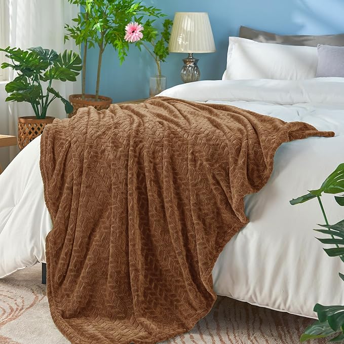 inhand Chocolate Brown Fleece Throw Blanket for Couch, Super Soft Flannel Blanket, Lightweight Fuzzy Blankets Sofa Bed Office, Washable Cozy Plush Fleece Blankets&Throw for All Season(50x60 Inches)