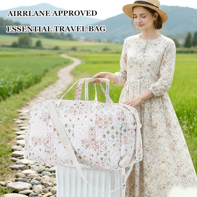 Large Quilted Travel Duffle Bag for Women Floral Portable Gym Weekender Bag with Zipper Pockets Workout Grocery Pouch Duffle Gift Pouch for Work(Light Colored Spliced Floral)