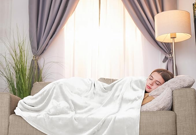 Utopia Bedding Fleece Blanket Throw Size White 300GSM Luxury Anti-Static Fuzzy Soft Microfiber Blanket for Couch, Sofa and Bed (50x60 Inch)