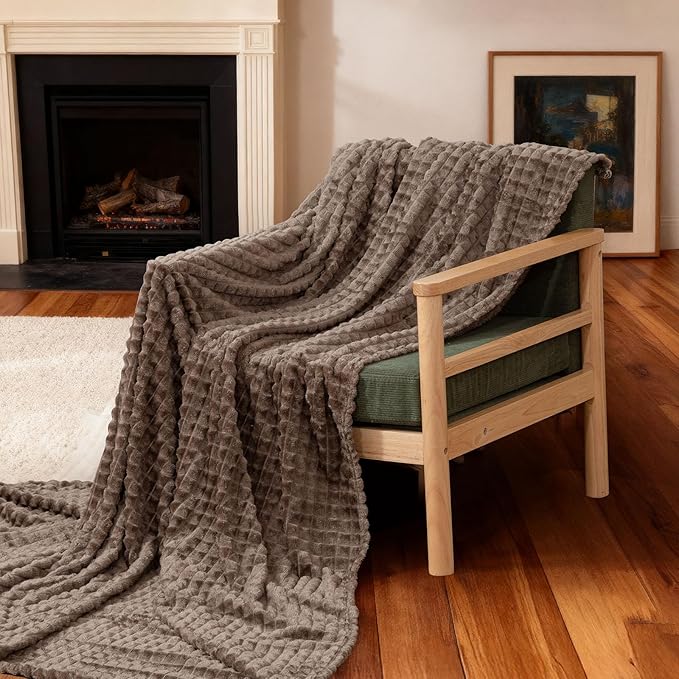 Ultra Soft Jacquard Sherpa Throw Blanket, Lightweight Yet Cozy, Versatile Couch and Travel Blanket, Checker Pattern, Multiple Sizes and Colors, Easy-Care and Durable,50x60 Inches