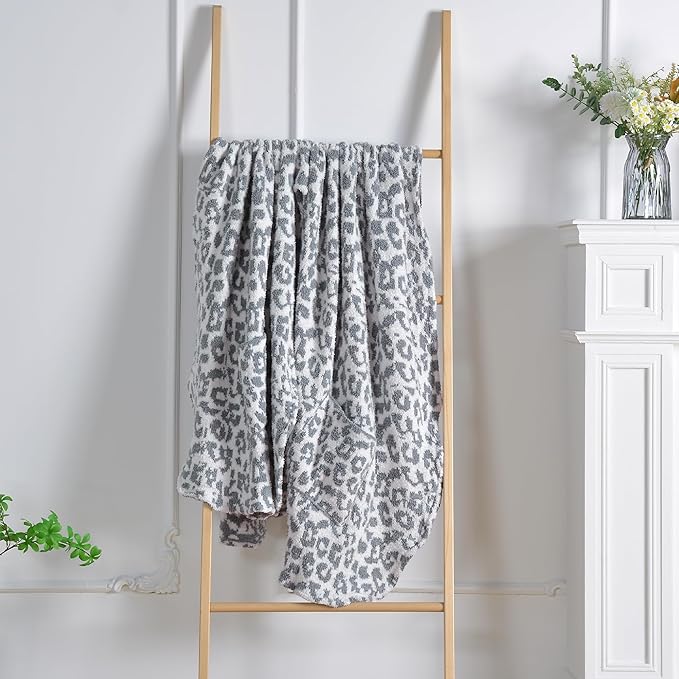 JOOJA Wearable Blanket Super Soft Feather Yarn Blanket Shawl with Pockets Fuzzy Throw Blanket TV Blanket for Adults Teens
