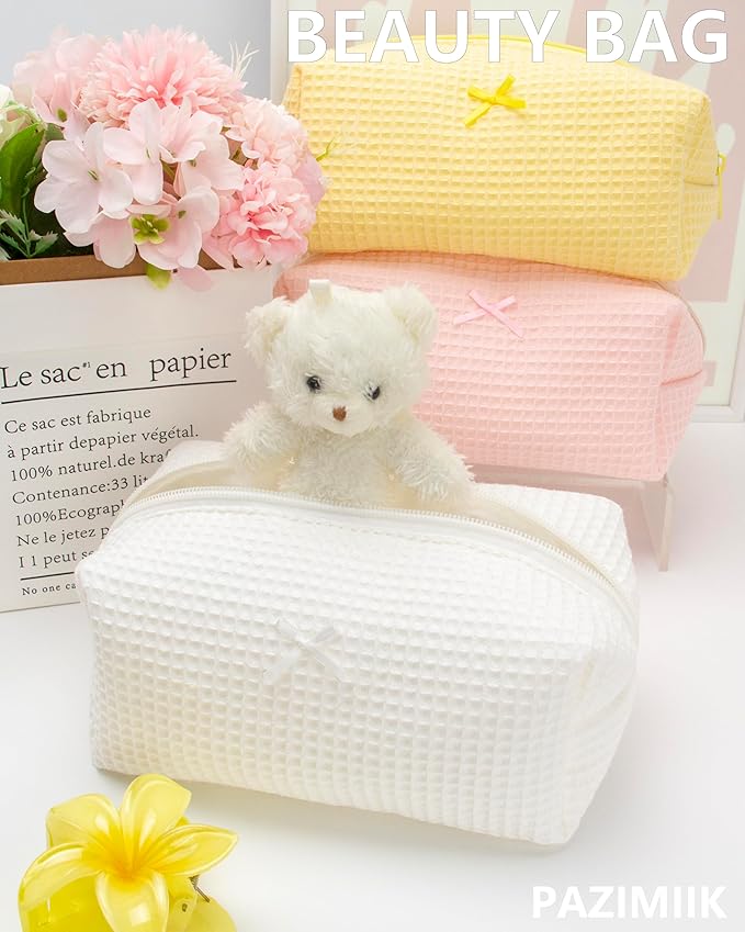PAZIMIIK Cozy Makeup Bag Travel Cosmetic Bag for Women Soft Toiletry Bag Aesthetic Makeup Organizer Portable Large Zipper Pouch for Skincare Beauty Accessories Brushes Waffle Check Cream White
