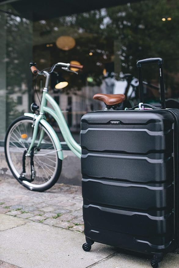 Samsonite Omni PC Hardside Expandable Luggage with Spinner Wheels, Black, Checked-Large 28-Inch