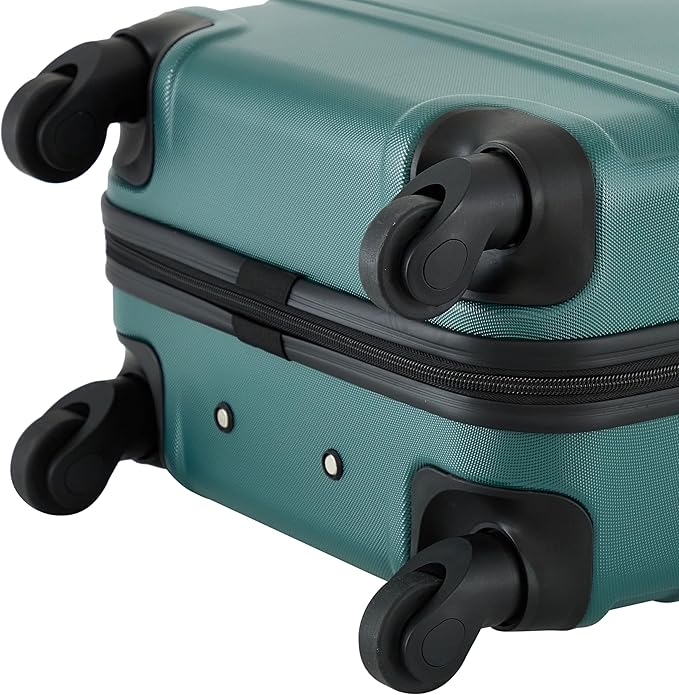 Travelers Club Skyline 22" Carry-On Spinner Luggage, Rain Forest