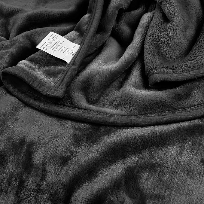 EIUE Comfortable Fleece Blanket,Ultra Soft Cozy Small Black Blankets for All Seasons (Coal Black,40x60 inches)