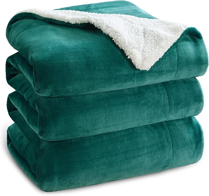 Bedsure GentleSoft Sherpa Fleece Blankets King Size for Bed, Non-Heated, Thick and Warm Throw for Women and Men, Soft Fuzzy Plush King Blanket for Winter, Forest Green, 108x90 Inches