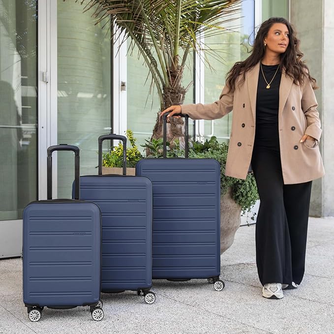 Travel Select Snowcreek Hardside Expandable Spinner Luggage w/USB Port, Navy, 21-Inch Carry-on
