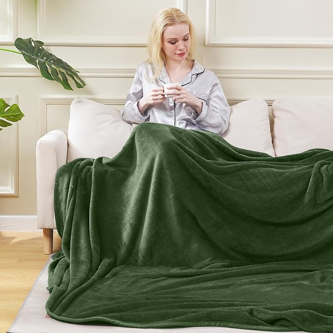 HOZY Soft Blanket King Size Fleece Warm Fuzzy Throw Blankets for The Bed Sofa Lightweight 350GSM Green 90"*108"