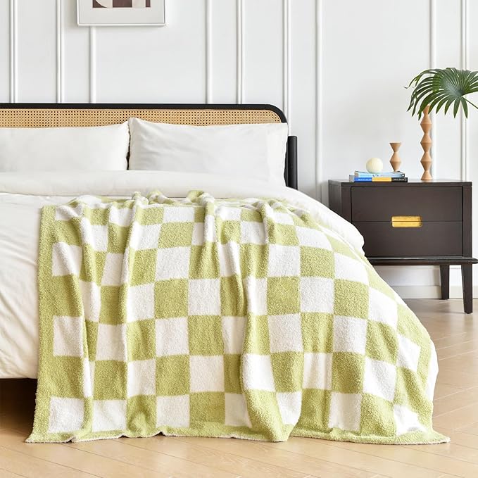 Checkered Blanket, Cozy Soft Throw Blankets for Couch Bed, Fluffy Plaid Lightweight Comfy Travel Picnic Blanket Gifts for Sofa Chair Living Room Camping (Green, Twin 60"x80")