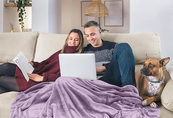 Utopia Bedding Fleece Blanket King Size Lilac 300GSM Luxury Fuzzy Soft Anti-Static Microfiber Bed Blanket (90x102 Inch)