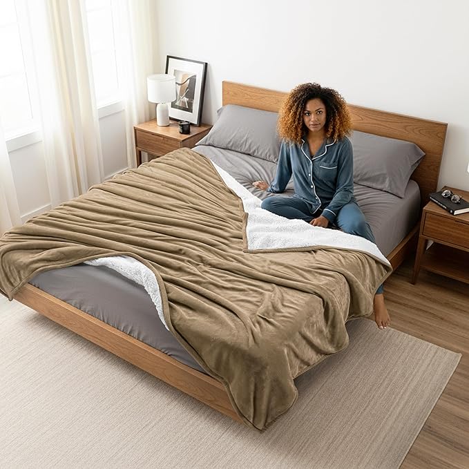 Utopia Bedding Sherpa Blanket Twin Size (Camel, 60x80 Inches) - Soft Lightweight Plush Fleece Reversible Winter Blanket for Bed, Sofa, Couch, Camping and Travel