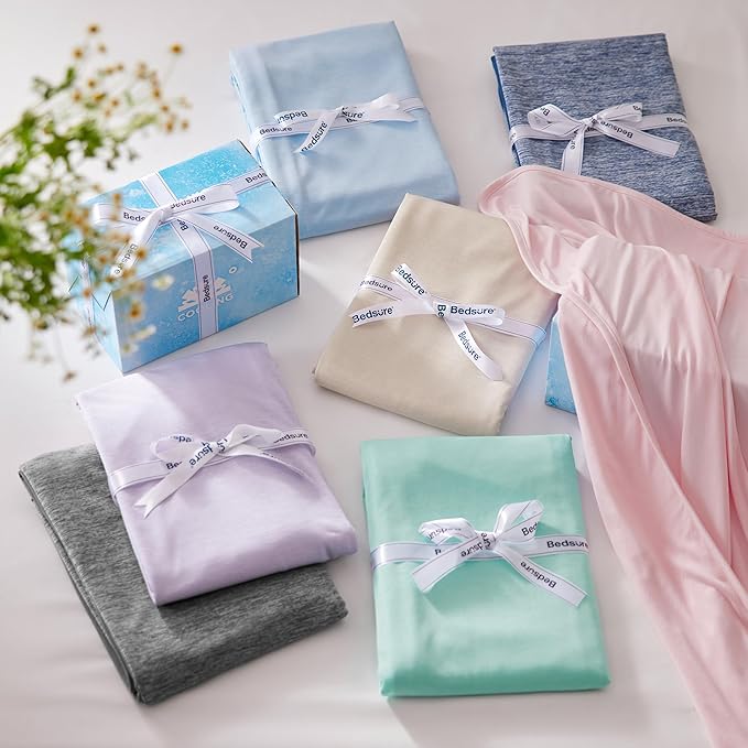 Bedsure Light Grey Cooling Blanket Full Size for Hot Sleepers - Summer Blanket Full Size Cold Bed Cool Arc-Chill Thin Ice Cooled Bedding with Rayon Derived from Bamboo Night Sweats Hot Flashes, 80x90
