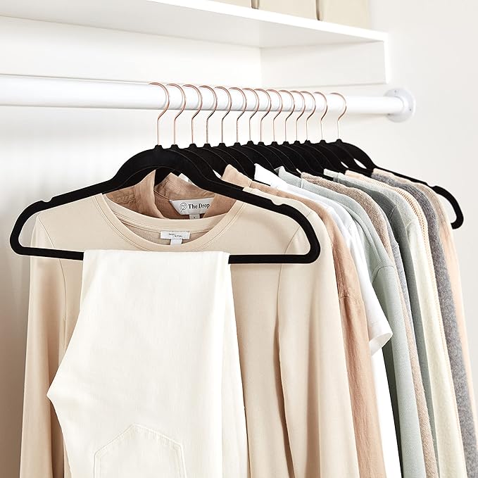 Amazon Basics Slim Velvet Non-Slip Space Saving Sturdy Suit Clothes Hangers, Closet Organizer, Black/Rose Gold, 30-Pack