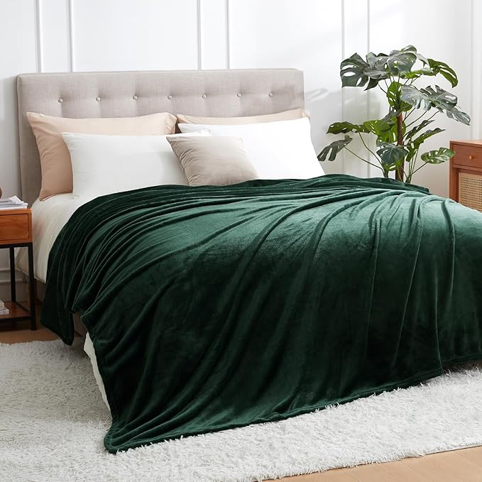 Hansleep Fleece Blanket for Couch Dark Green, Super Soft Flannel Fuzzy Throw Plush Cozy Blanket for All Seasons, Dark Green, Throw 50x60 Inches