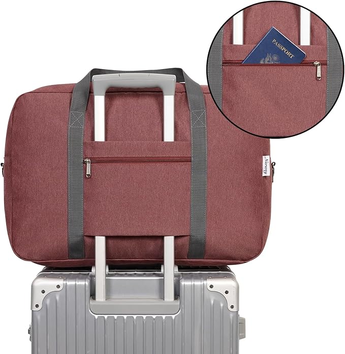 For United Airlines Foldable Carry on Bag 22x14x9 Travel Duffel Bag Packable luggage Duffle for Women and Men 40L (Jujube Red)