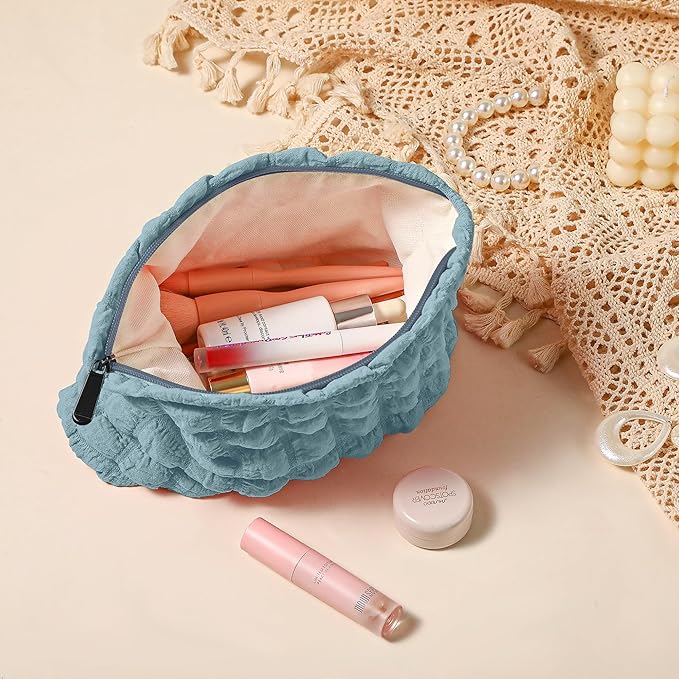 Makeup Bag, Bubble Cloud Travel Cosmetic Bag Organizer, Large Capacity Toiletry Make Up Bags with Zipper for Women and Girls, Blue