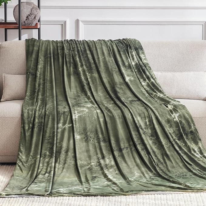 Guohaoi Cooling Blanket for HotSleepers - Arc-Chill Q-Max >0.5 Cool Fiber, 100% Oeko-Tex Certified, Summer Lightweight Throw Blanket, Absorbs Heat to Keep Body Cool for Night Sweats(90x90 Green)