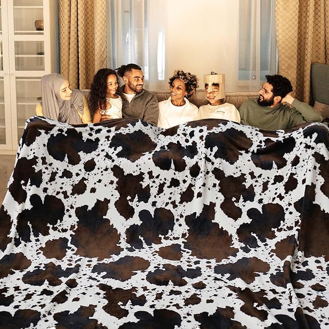 Bnuitland Cow Print Throw Blanket, Large Size 90x90 Inches with Storage Pouch, 300 GSM Double Sided Lightweight Fuzzy Decor, Super Soft Cozy Gift Flannel Fleece Blanket for Bed/Sofa/Couch/Outdoor