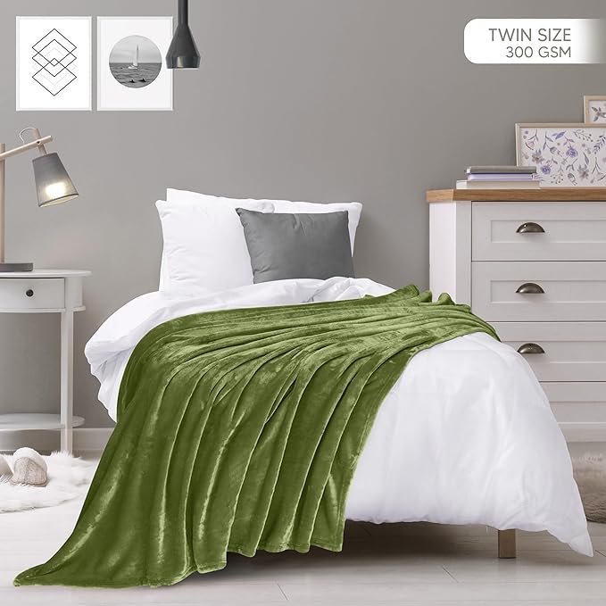 Utopia Bedding Fleece Blanket Twin Size Olive (60x80 Inches) Ultra Soft Warm Lightweight Microfiber Breathable Anti-Static Cozy Winter Bed Blanket, All-Season Home Decor Gift for Men & Women