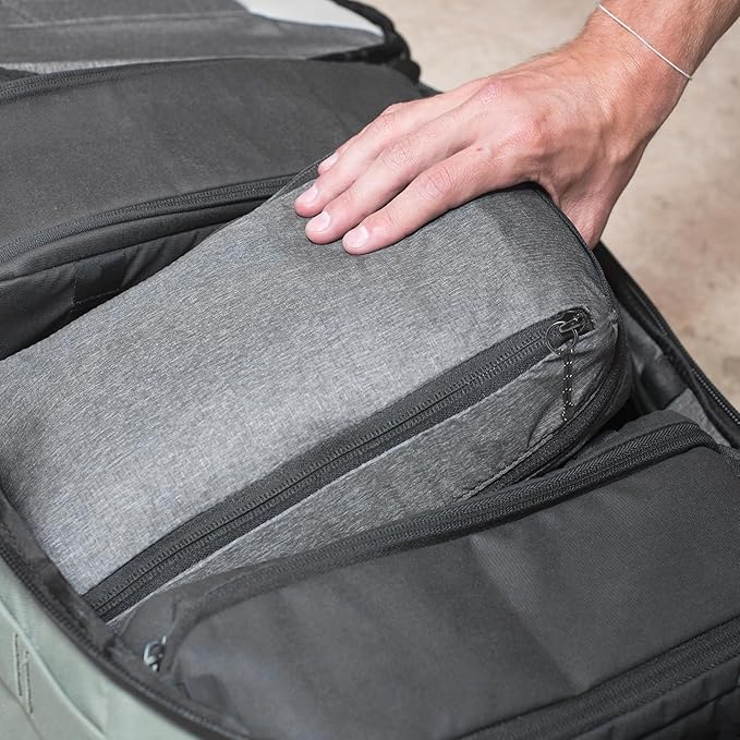 Peak Design Packing Cube, Charcoal, Weatherproof Luggage Cube with Dual Compartment Organization, Expansion and Compression, Zipper Opening, Travel Organizer for Men and Women, Size S
