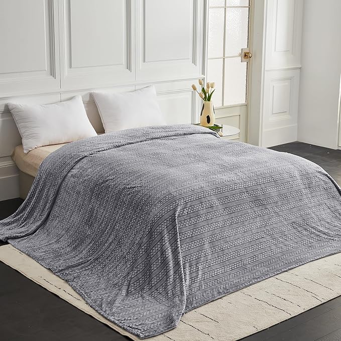 Soft Cozy 120x120 Inches Seamless Oversized King Fleece Blanket, 3D Jacquard Decorative Giant 10'x10' California King Blanket Extra Large for Bed, Sofa, Couch, Travel, Light Grey Chain