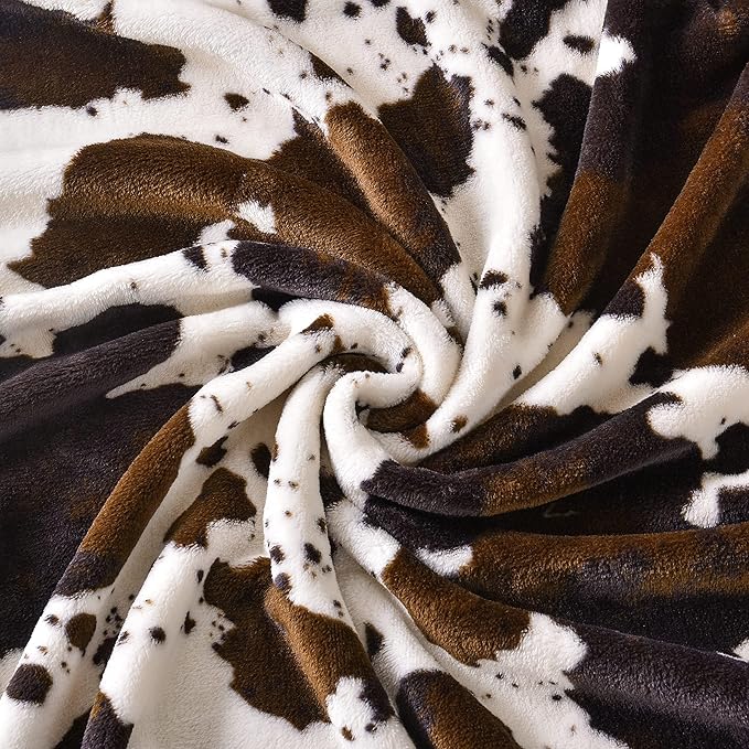 Bnuitland Cow Print Throw Blanket, Large Size 90x90 Inches with Storage Pouch, 300 GSM Double Sided Lightweight Fuzzy Decor, Super Soft Cozy Gift Flannel Fleece Blanket for Bed/Sofa/Couch/Outdoor
