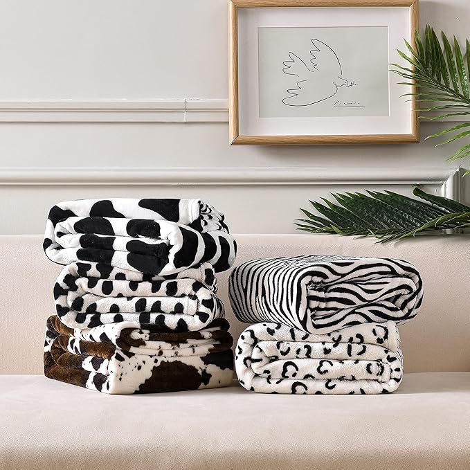 Bnuitland Brown Cow Print Flannel Throw Blanket (50x70 Inches) with Storage Pouch, 300 GSM Double Sided Fuzzy Decor Blanket for Bed/Sofa/Couch/Lap, Super Soft Cozy Throw Gift for Adults and Kids