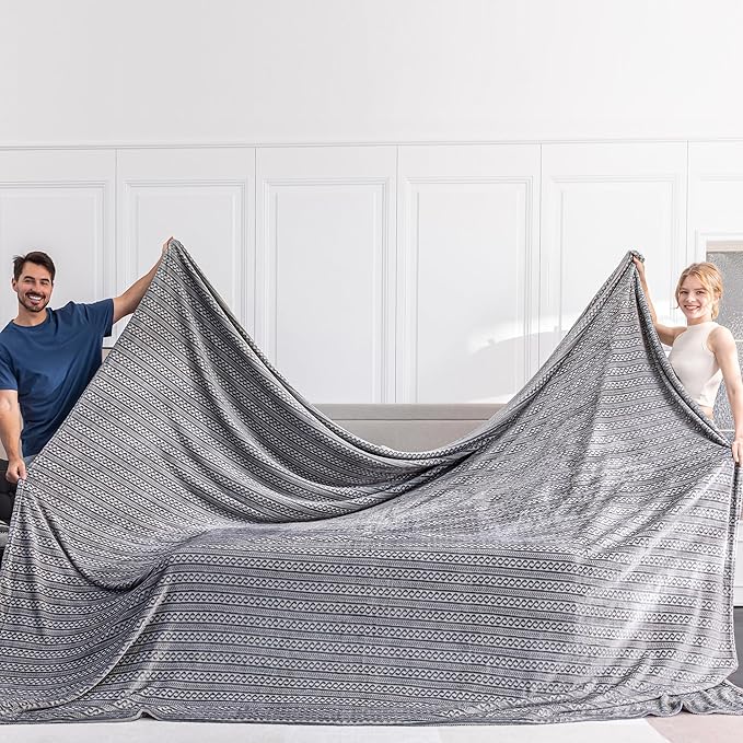 Soft Cozy 120x120 Inches Seamless Oversized King Fleece Blanket, 3D Jacquard Decorative Giant 10'x10' California King Blanket Extra Large for Bed, Sofa, Couch, Travel, Light Grey Chain