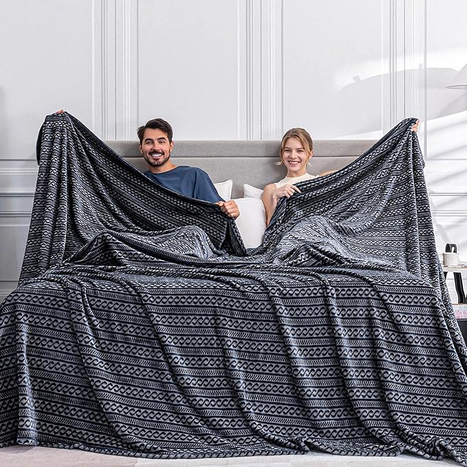 Soft Cozy 120x138 Inches Seamless Oversized King Fleece Blanket, 3D Jacquard Decorative Giant 10'x11.5' California King Blanket Extra Large for Bed, Sofa, Couch, Travel, Dark Grey Chain