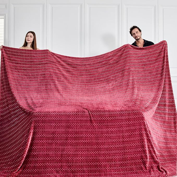 Extra Large Soft Cozy 120x138 Inches Seamless Oversized King Fleece Blanket - Huge 3D Jacquard Decorative 10'x11.5' California King Blanket for Bed, Sofa, Couch, Travel, Red Chain