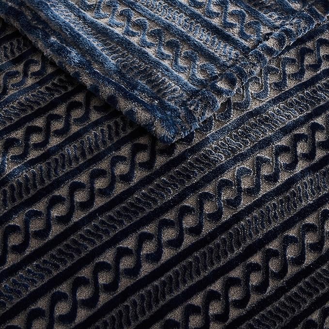 Soft Cozy 120x138 Inches Seamless Oversized King Fleece Blanket, 3D Jacquard Decorative Giant 10'x11.5' California King Blanket Extra Large for Bed, Sofa, Couch, Travel, Navy Blue Chain