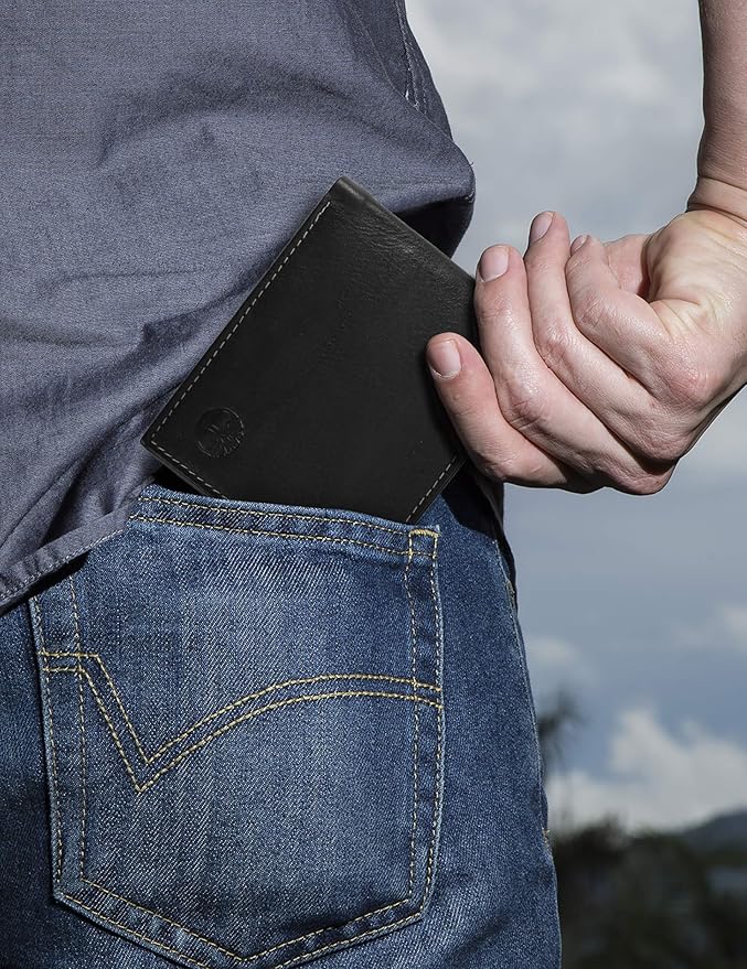 Timberland Men's Wellington Leather Rfid Bifold Commuter Security Wallet
