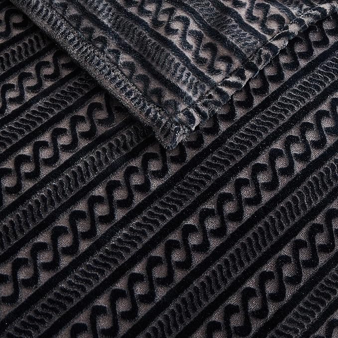 Soft Cozy 120x120 Inches Seamless Oversized King Fleece Blanket, 3D Jacquard Decorative Giant 10'x10' California King Blanket Extra Large for Bed, Sofa, Couch, Travel, Travel, Black Chain